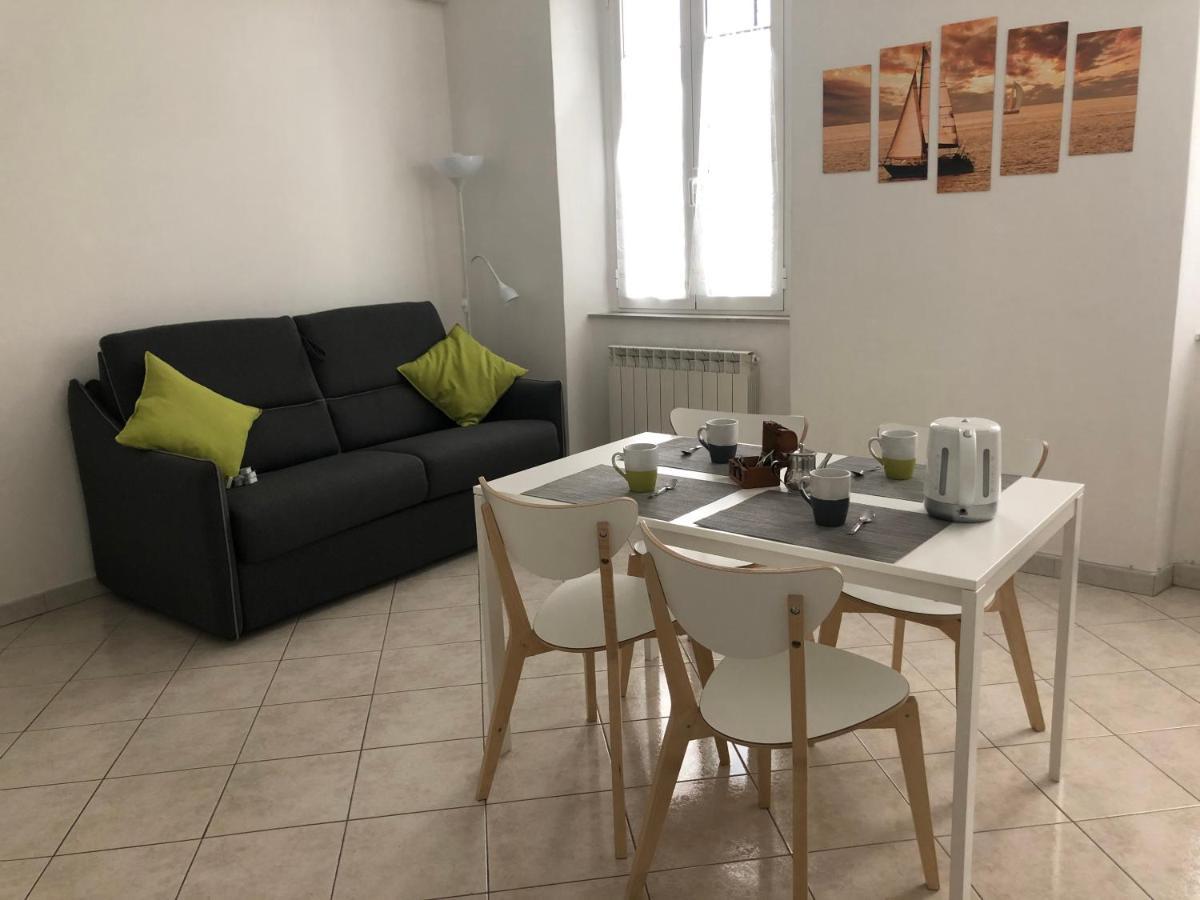 Due Ale - Nuova Casa Di Corte A Trieste Extérieur photo